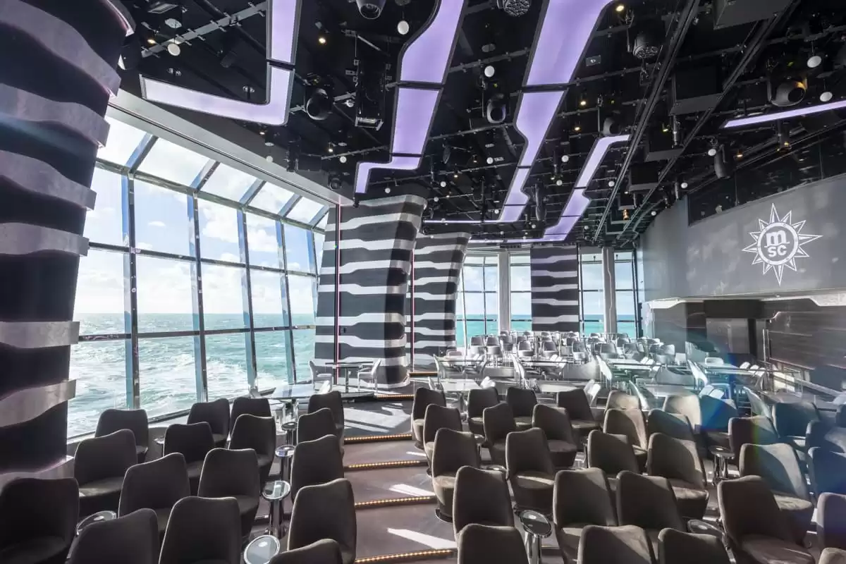 O  :  cabine 56