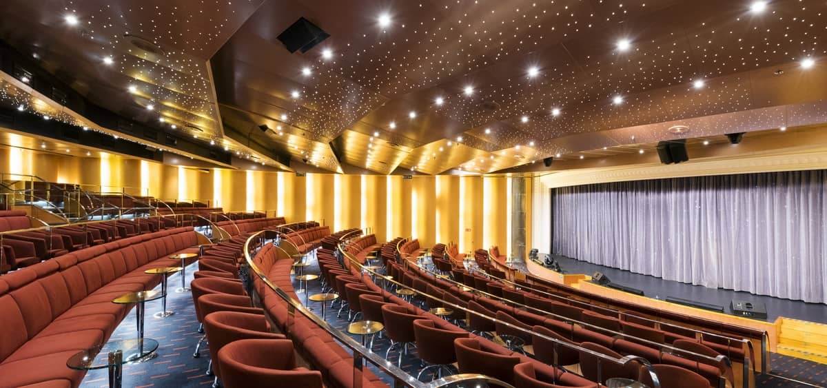 2- TEATRO LA FENICE <br> ESPETÁCULOS DE GRANDE FORMATO EM ALTO MAR