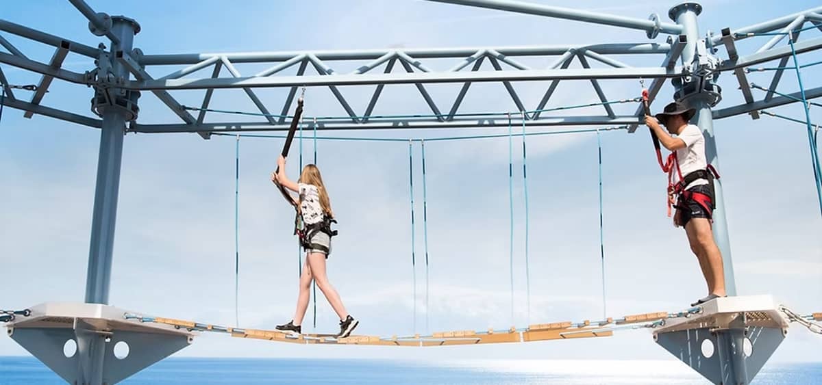 3- POLAR AQUAPARK & HIMALAYAN BRIDGE <br> AVENTURA AO AR LIVRE