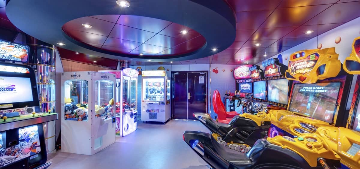 3- VIRTUAL GAMES <br> VIDEOJOGOS PARA MIÚDOS E GRAÚDOS