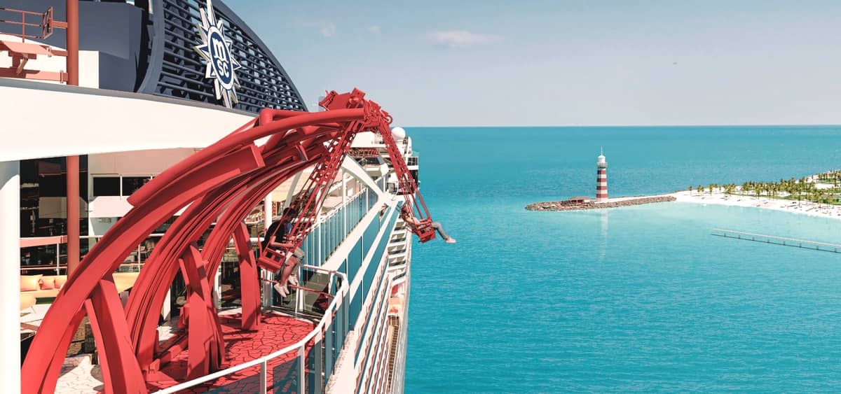 1- CLIFFHANGER <br> EMOÇÕES GARANTIDAS ACIMA DO OCEANO