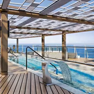 A quem se destina a companhia OCEANIA CRUISES