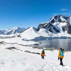 A quem se destina a empresa QUARK EXPEDITIONS