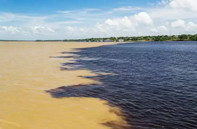 Encontro das Águas