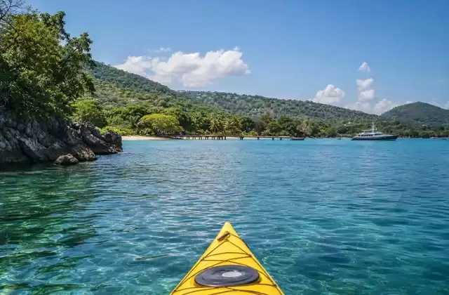 Excursões de caiaque ou de barco