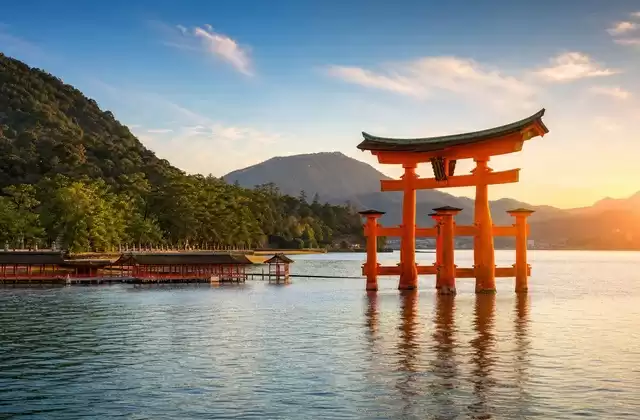 Em Miyajima