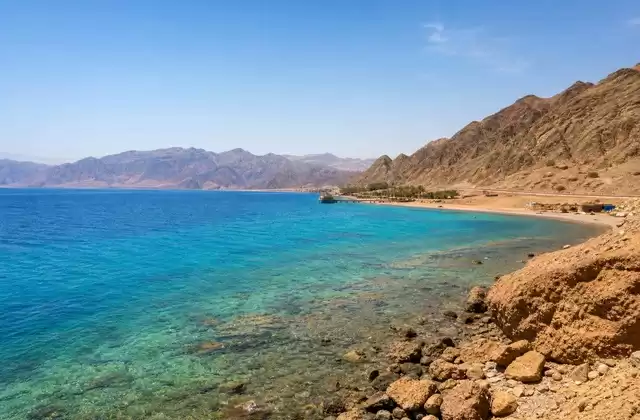 A partir da baía de Aqaba