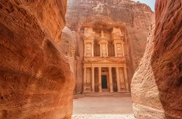 Diante do Tesouro de Petra