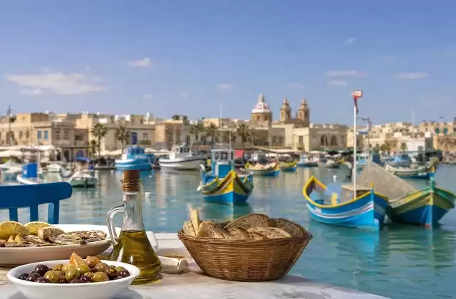 Em Marsaxlokk