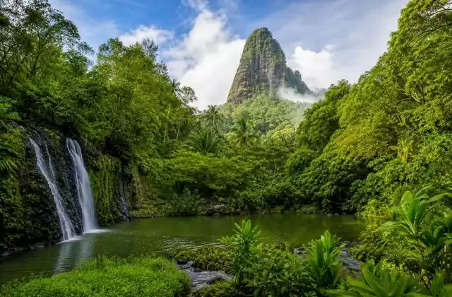 Em Pohnpei