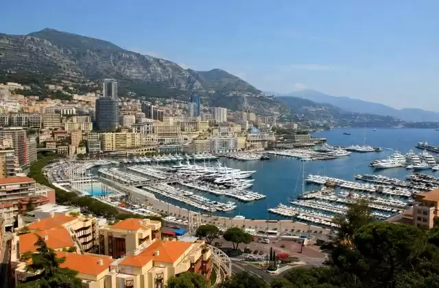 Am Port Hercule