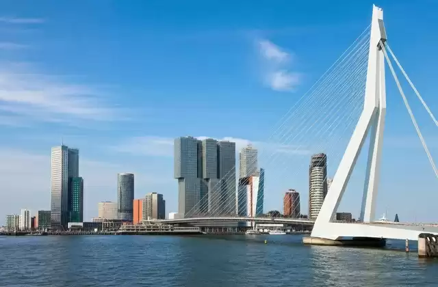 Im Hafen von Rotterdam