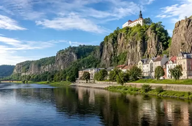Em Děčín