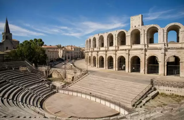Em Arles