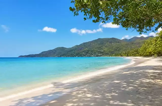 Em Mahé