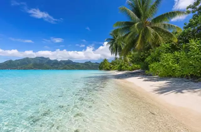 Em Huahine