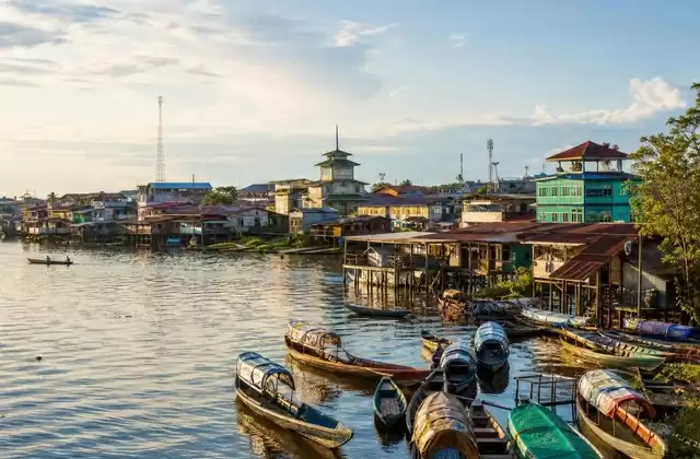 Iquitos e a vida fluvial