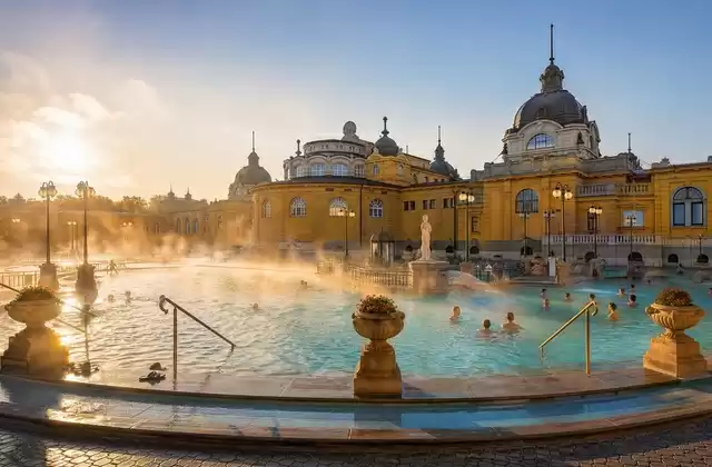 Banhos Széchenyi