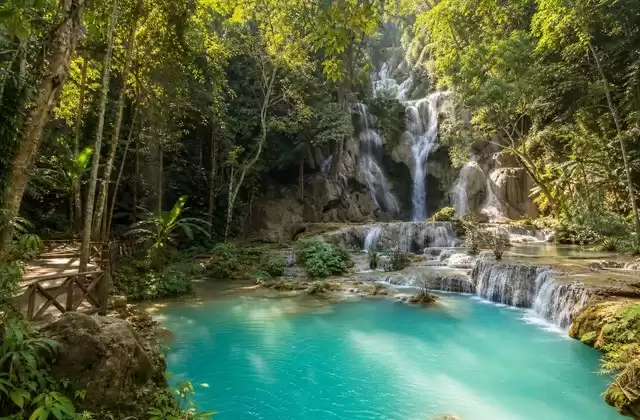 Kuang-Si-Wasserfälle