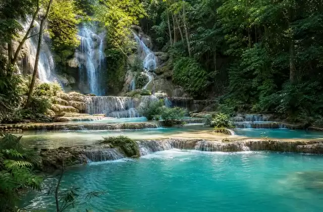 Kuang-Si-Wasserfälle