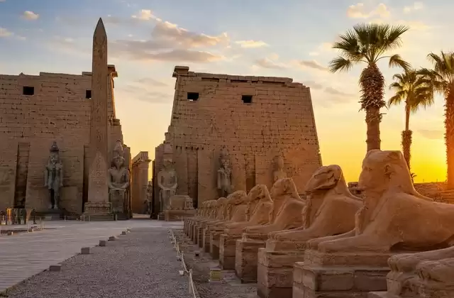 O templo de Luxor ao fim do dia