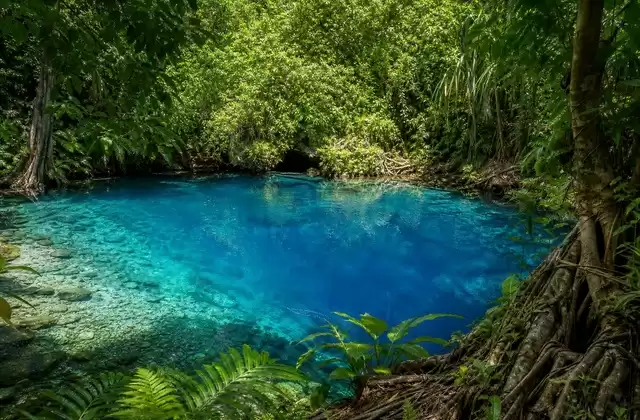Riri Blue Hole